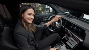 Di Liga Turki 2017-18, Zehra menerima Penghargaan Khusus sebagai pengakuan atas kinerja dan pengabdiannya yang luar biasa. Penghargaan yang terhormat ini merupakan bukti dedikasinya terhadap permainan dan kemampuannya yang menonjol di antara para pesaing di liga bola voli terbaik di Turki. Foto: Instagram