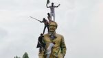 Demonstran Rusak Patung Pendiri Bangsa di Bangladesh