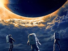 Sinopsis Moonfall, Film Halle Berry di Bioskop Trans TV Hari Ini