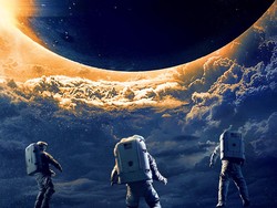 Sinopsis Moonfall, Film Halle Berry di Bioskop Trans TV Hari Ini