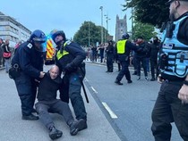 Ratusan Orang Ditangkap Usai Kerusuhan di Inggris, WNI Diminta Waspada