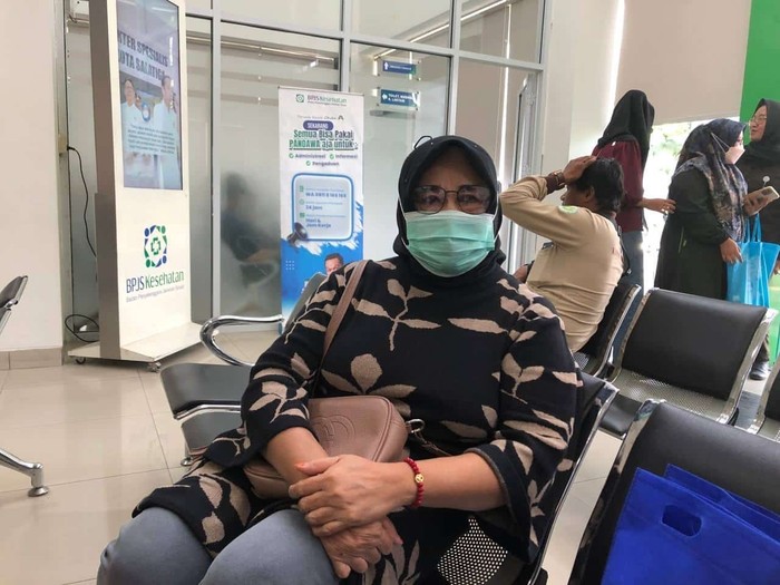 Ibu rumah tangga asal Karawang, Aan (55) mengungkapkan kemudahan yang didapatkannya karena terdaftar menjadi peserta Jaminan Kesehatan Nasional (JKN) BPJS Kesehatan.