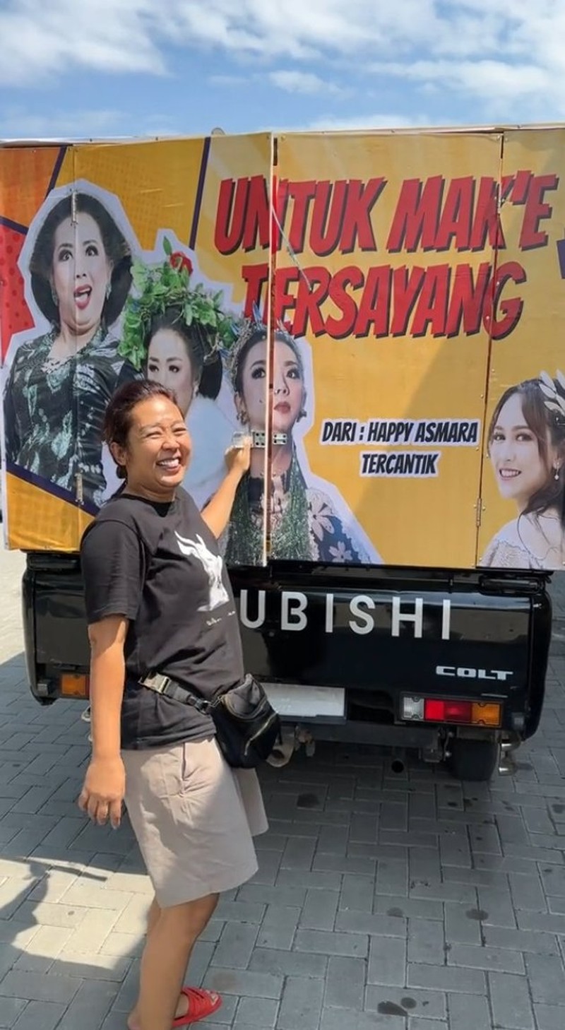 Instagram @showimah