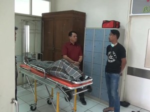 Geger Pria Bangkalan Ditemukan Tewas Tergorok, Diduga Dibunuh Saat Tidur