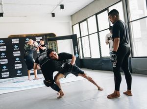 Belajar Ilmu Tarung UFC Bareng Jeka Saragih