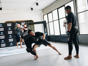 Belajar Ilmu Tarung UFC Bareng Jeka Saragih