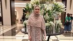 Potret Hangat Kartika Putri saat Makan Bareng Habib Usman