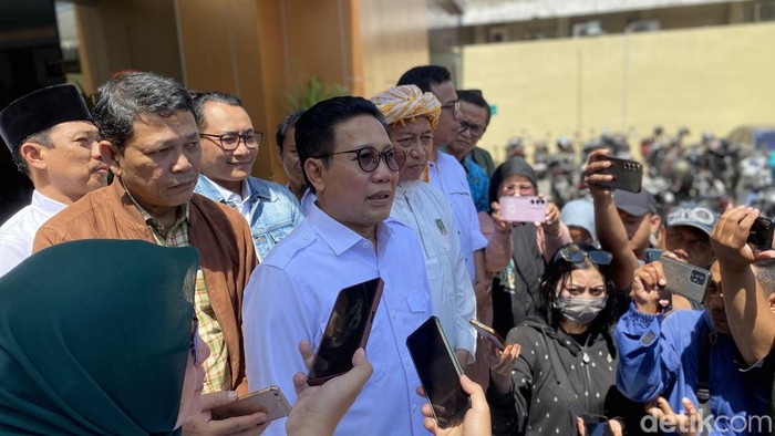 Ketua DPW PKB Jatim Abdul Halim Iskandar melaporkan Lukman Edy ke Polda Jatim