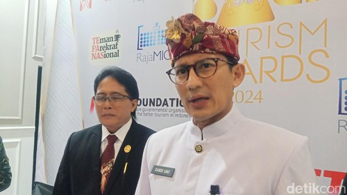 Menparekraf Sandiaga Salahuddin Uno di Kuta, Badung, Bali, Selasa (6/8/2024). (Foto: Ni Made Lastri Karsiani Putr/detikBali)