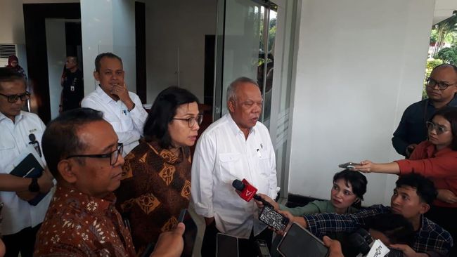 Menteri Sekretaris Negara Pratikno Menteri Keuangan Sri Mulyani Indrawati dan Menteri PUPR Basuki Hadimuljono