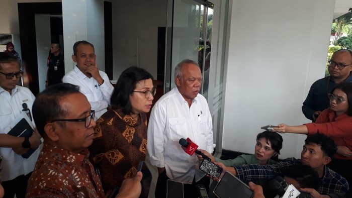 Menteri Sekretaris Negara Pratikno Menteri Keuangan Sri Mulyani Indrawati dan Menteri PUPR Basuki Hadimuljono
