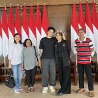 Gregoria sempat terpikir untuk pensiun karena performanya menurun beberapa tahun ke belakang akibat cedera. Namun, kehadiran tunangannya Mikha membuat Gregoria tegar dan terus berkarier sebagai pebulutangkis. Hingga memenangkan medali untuk Indonesia di Olimpiade Paris 2024. Foto: Instagram