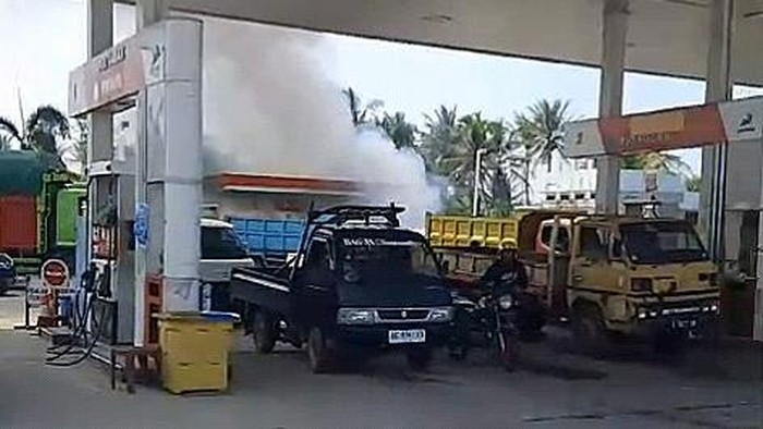 Motor terbakar di SPBU di Lampung Selatan.
