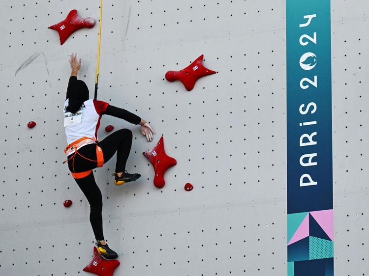 Desak Made dan Rajiah Lolos ke Perempatfinal Panjat Tebing Olimpiade 2024