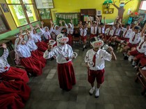 Potret Siswa SD Menjajal Teknologi Virtual Reality