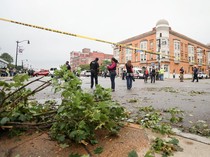 Kota Buffalo AS Dikejutkan Tornado, Jalan Hancur-Pohon Bertumbangan