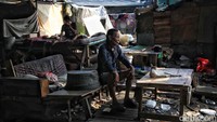 Pemerintah Provinsi DKI Jakarta menargetkan sebanyak 450 Rukun Warga (RW) atau 16,39 persen dari 2.744 RW di Jakarta yang masuk dalam kategori kumuh akan dilakukan penataan.  