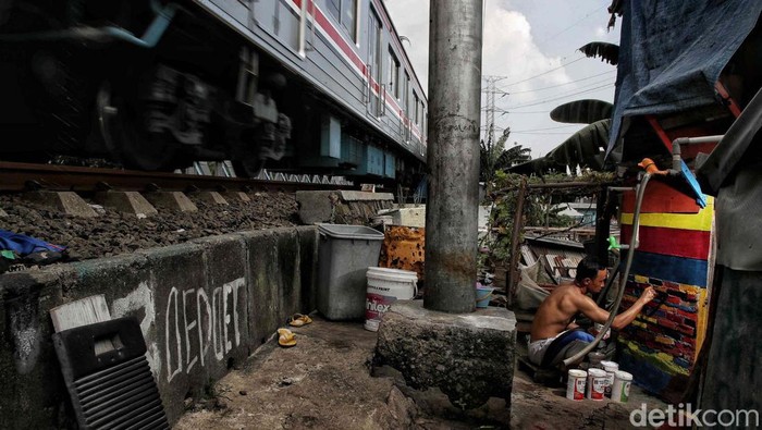 Pemerintah Provinsi DKI Jakarta akan melakukan penataan kawasan kumuh. Seperti di kawasan Kampung Bandan dan Muara Baru ini.