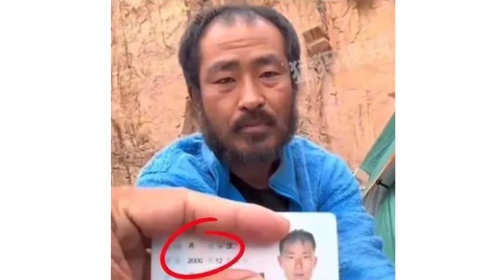 Pria China tampak tua setelah mengasingkan diri karena putus cinta.