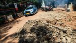 Proyek Galian Bikin Jalan di Patra Kuningan Berdebu