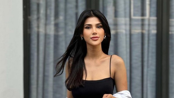 7 Gaya Ritassya Wellgreat, Miss Mega Bintang Viral Joget Bareng Teuku Ryan