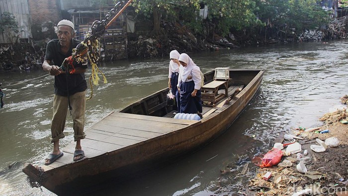 Pemerintah Provinsi DKI Jakarta akan melakukan penataan permukiman kumuh. Penataan tersebut ditargetkan akan selesai pada 2027.