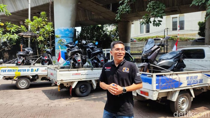 Yamaha NMax Turbo.