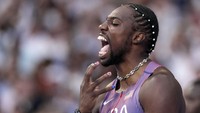 Noah Lyles, dari Amerika Serikat, bereaksi menjelang semifinal lari 100 meter putra di Olimpiade Musim Panas 2024, Paris, Prancis, Minggu (4/8/2024).  