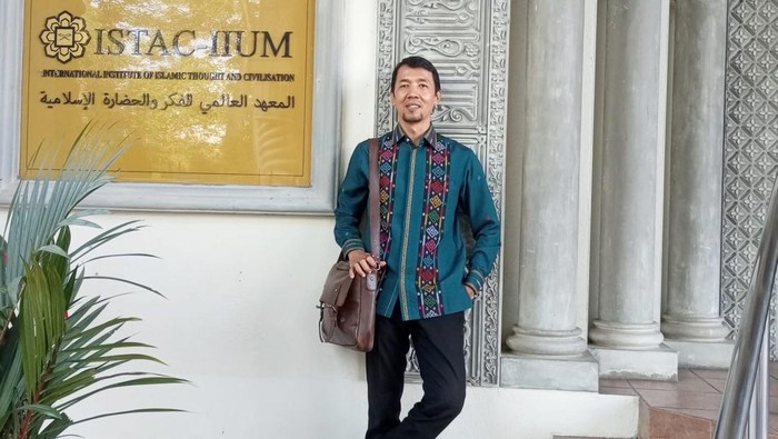 Dosen Pemikiran Politik Islam UINSU Faisal Riza. (dok Pribadi Faisal Riza)
