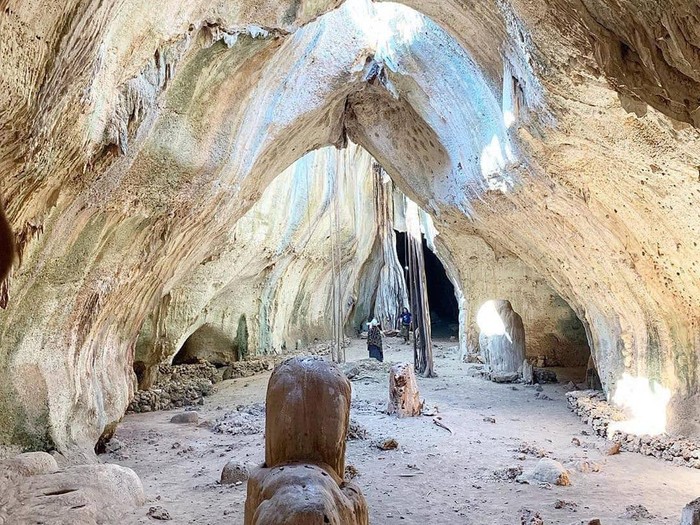 Gua Mabala di Desa Eimau, Kecamatan Sabu Tengah, Kabupaten Sabu Raijua, NTT. (Facebook NTT Kita)