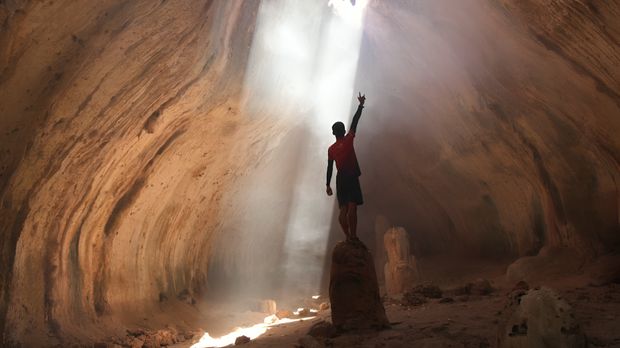 Gua Mabala di Desa Eimau, Kecamatan Sabu Tengah, Kabupaten Sabu Raijua, NTT. (Tangkapan layar Google Earth (Tengakarta, 10/2020)