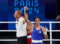 Momen Imane Khelif Kalahkan Petinju Thailand, Melaju ke Final