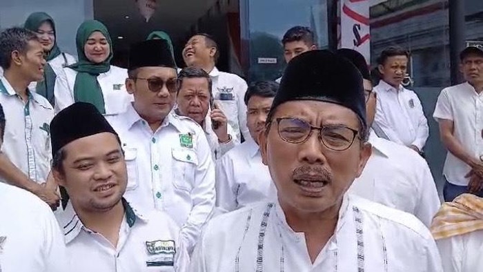 Ketua DPC PKB Surabaya Musyafak Rouf