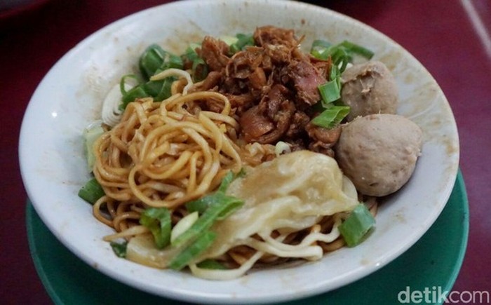 Kocak! Mie Ayam Disebut Jadi Obat Anti Depresi ala Gen Z