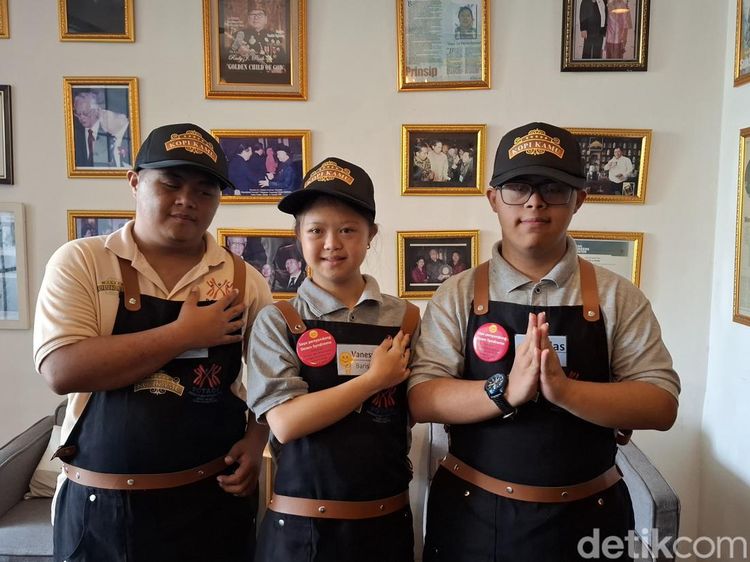 Kafe di Jaksel Karyakan Penyandang Down Syndrome Sebagai Barista