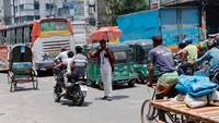 Aksi protes tersebut meningkat menjadi kampanye untuk menggulingkan Hasina, yang memenangkan masa jabatan keempat berturut-turut pada bulan Januari dalam pemilihan yang diboikot oleh oposisi. REUTERS/Mohammad Ponir Hossain  
