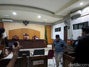 Korupsi Tambang Pasir Besi, Mantan Kabid Minerba ESDM NTB Divonis 2 Tahun