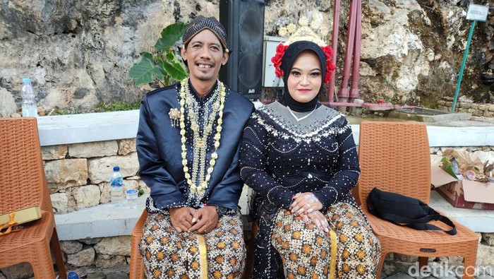 Pasangan nikah gratis di HeHa Stone Valley Krisna Hartanto (38) warga Bantul dan Hanum Prastika (33) warga Kota Jogja saat ditemui, Rabu (7/8/2024).