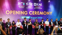 Suasana pembukaan pameran dagang Business to Business (B2B) IBTE, IGHE, dan IEAE, Rabu (7/8/2024.  