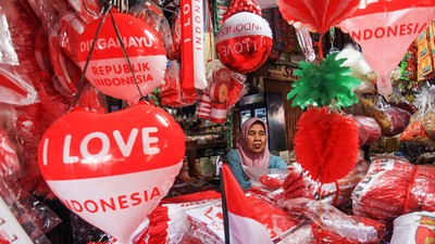 Jelang Perayaan HUT RI, Pernak-pernik Mulai Marak Dijual