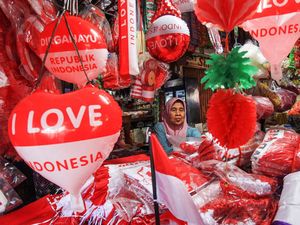 Jelang Perayaan HUT RI, Pernak-pernik Mulai Marak Dijual
