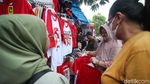 Pernak-pernik HUT RI Mulai Diburu Warga