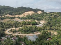 Foto dari Udara Proyek Jalan Kelok 18 di Bantul