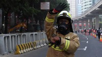 Beruntung insiden tersebut tidak menimbulkan korban jiwa, namun mengakibatkan kemacetan panjang di ruas jalan.