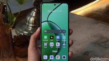 Dalam hal konektivitas, Realme 13 juga menghadirkan fitur 360° NFC yang memudahkan pengguna untuk menduplikasi kartu akses sampai mengisi saldo kartu e-wallet. Foto: Adi Fida Rahman/detikINET