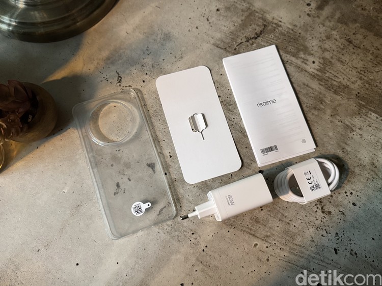 Realme 13