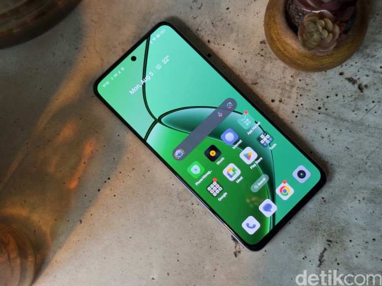 Realme 13