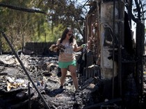 Semak Belukar di California Terbakar, Rumah-rumah Warga Hancur