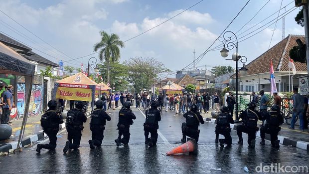 Suasana simulasi pengamanan Pilkada di Kota Sukabumi
