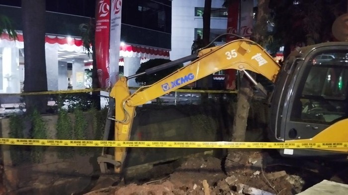 Ekskavator Proyek Sebabkan Kebocoran Gas di Kuningan, Jakarta Selatan